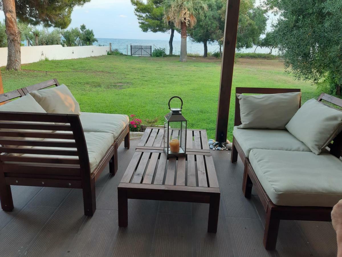 Seafront Villa Joan Nea Skioni Exterior foto